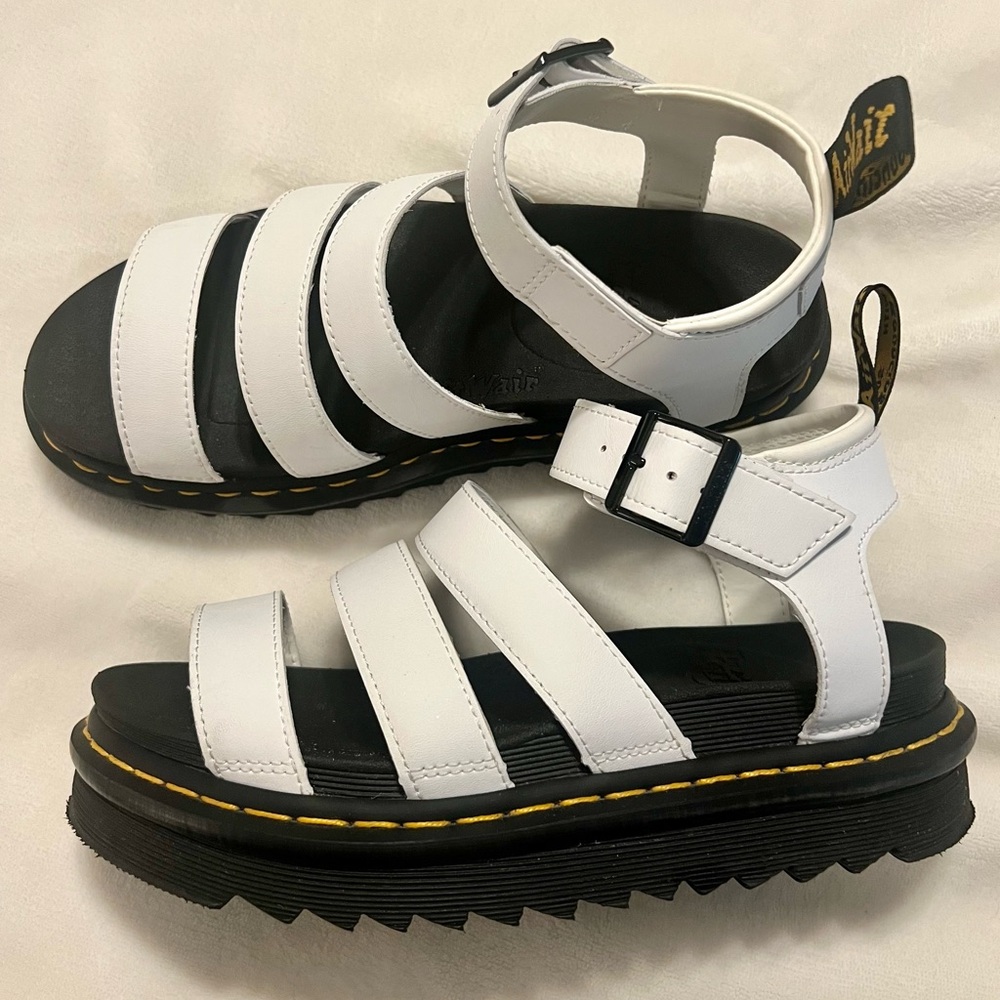 WOMEN'S DR. MARTENS BLAIRE PLATFORM SANDALS